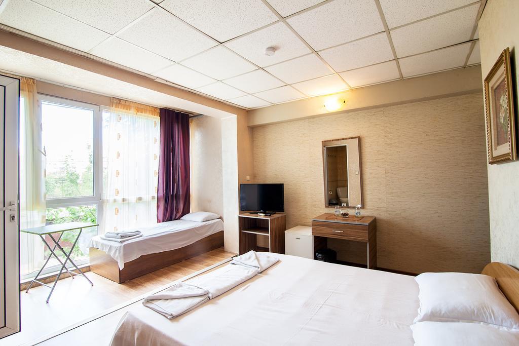 Hotel Zara Rooms Стара-Заґора Екстер'єр фото